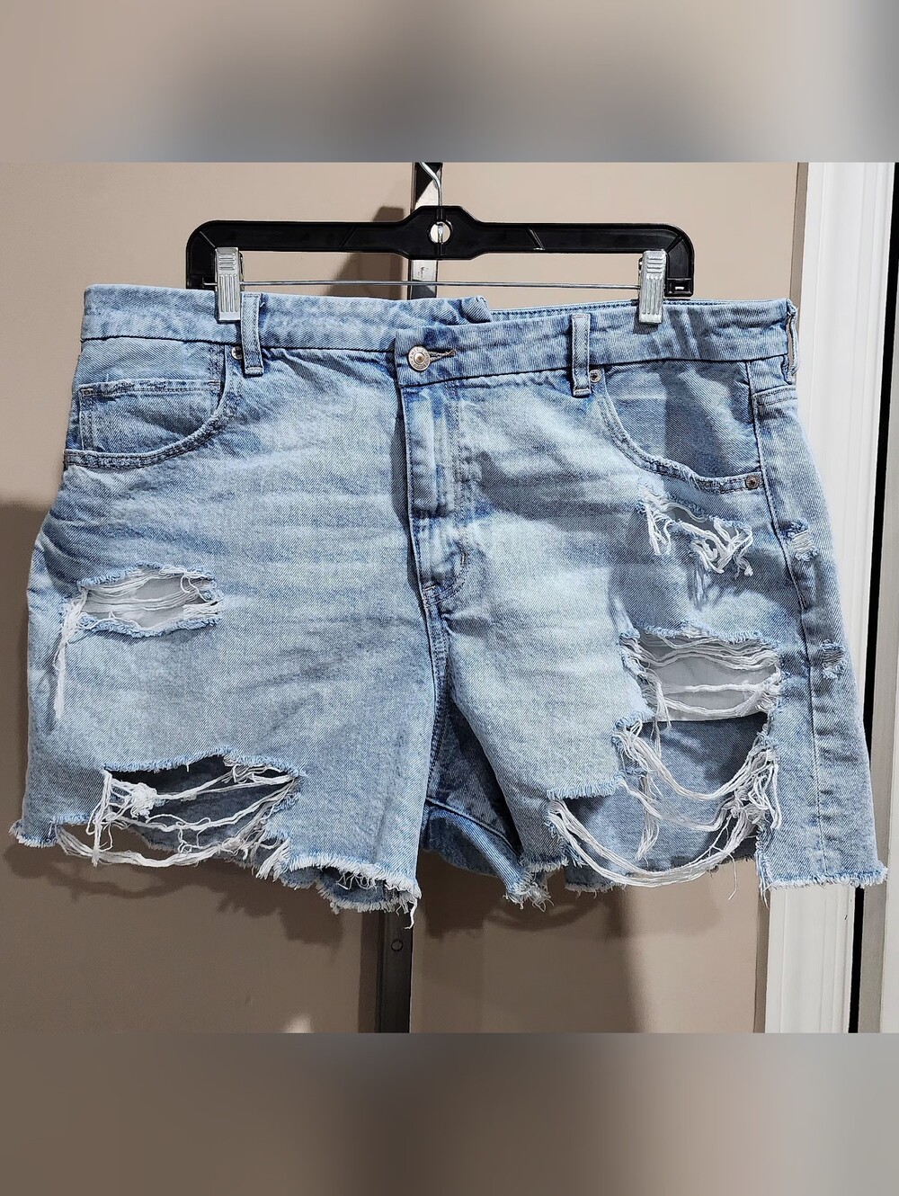 American Eagle Outfitters Curvy Strigid Super High-waisted Mom Shorts Size 18